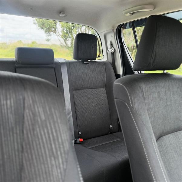 2022 Toyota Hilux - Thumbnail