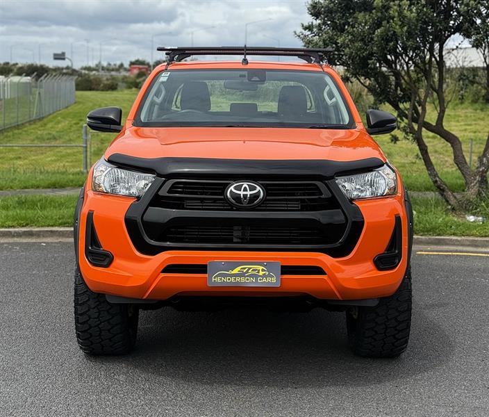 2022 Toyota Hilux - Thumbnail