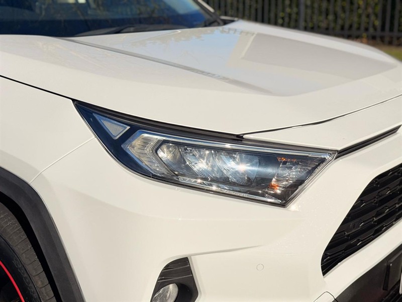 2021 Toyota RAV4 - Thumbnail