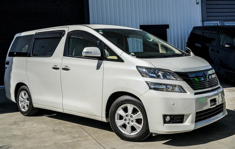 2014 Toyota Vellfire