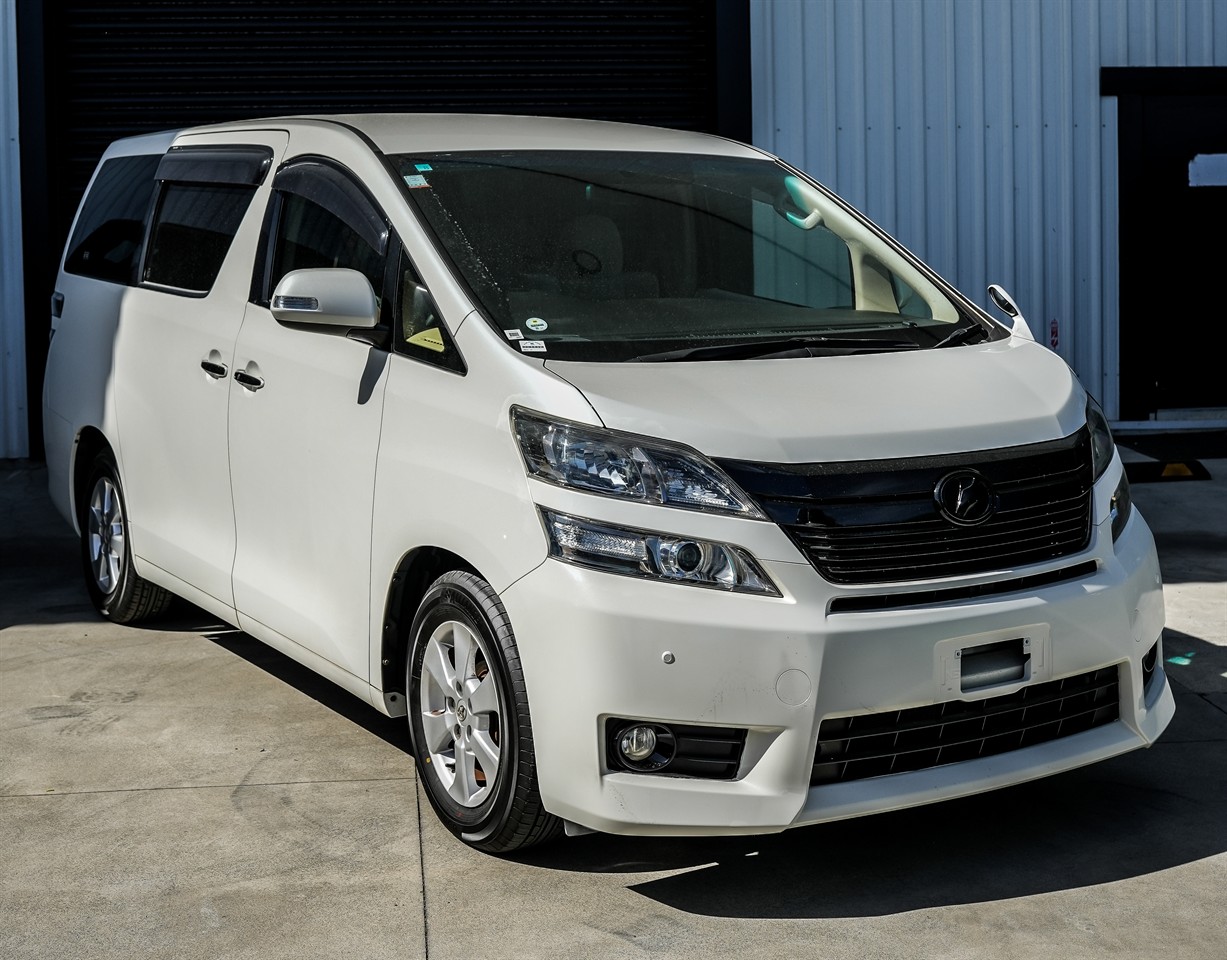 2014 Toyota Vellfire