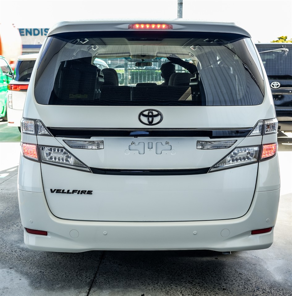 2014 Toyota Vellfire